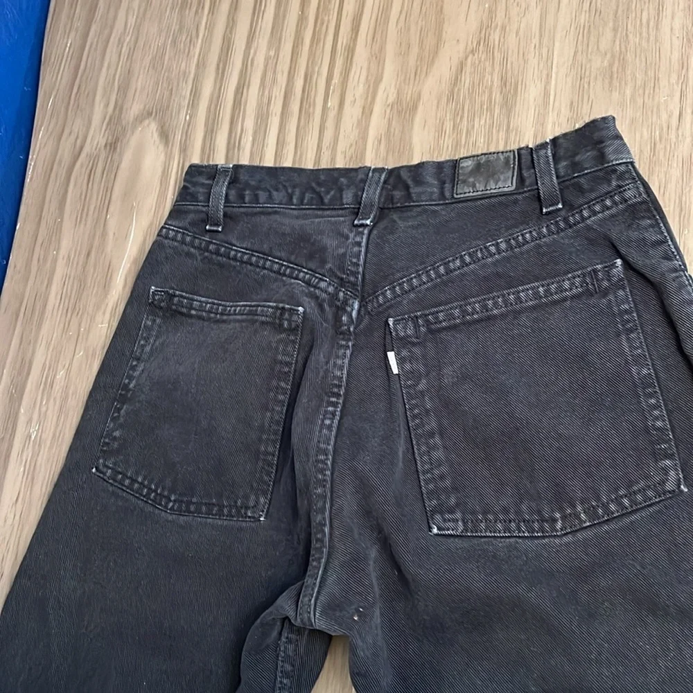 90’s VINTAGE SILVERTAB LEVIS  LOOSE FIT BLACK JEANS MADE IN USA WOMENS 28